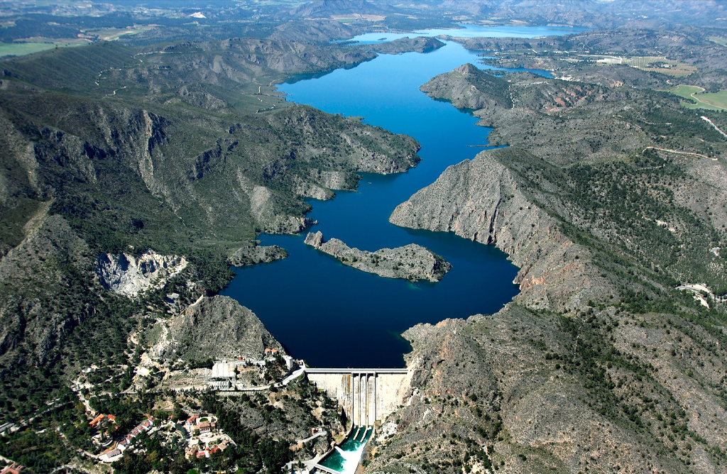 El volumen de agua en los embalses de la cuenca del Segura garantiza el suministro de este año hidrológico
